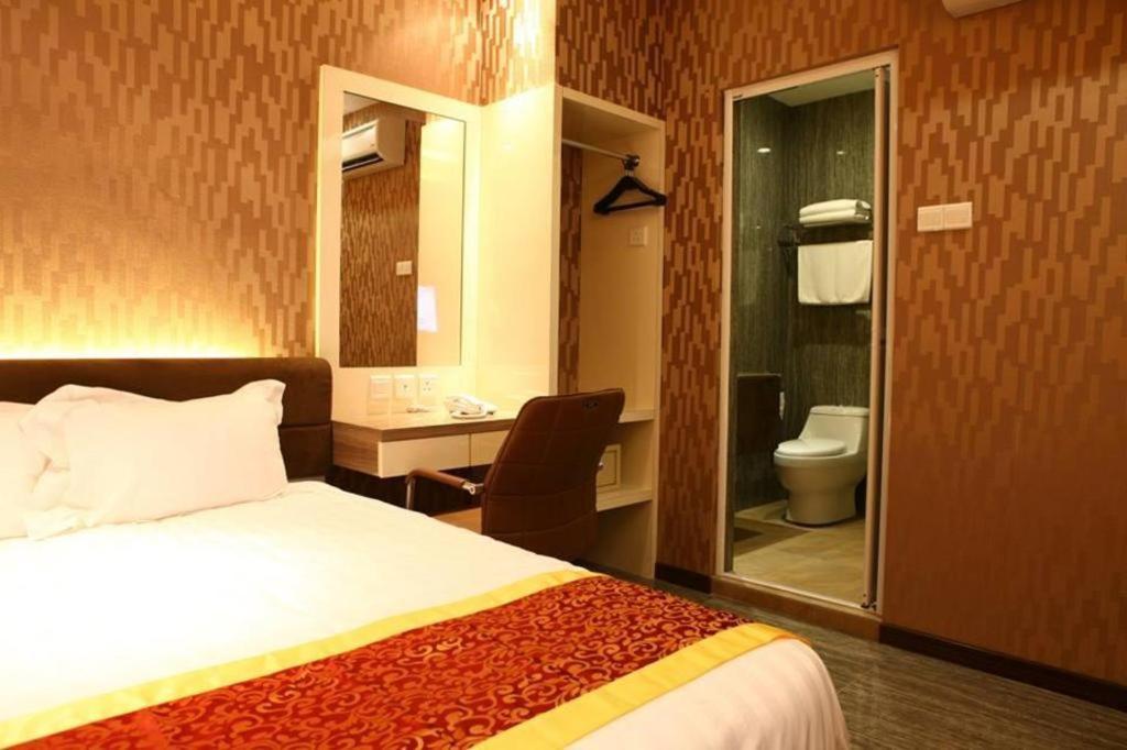 Golden Valley Hotel 2*