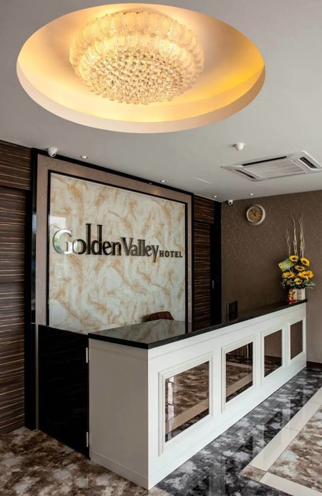 Golden Valley Hotel