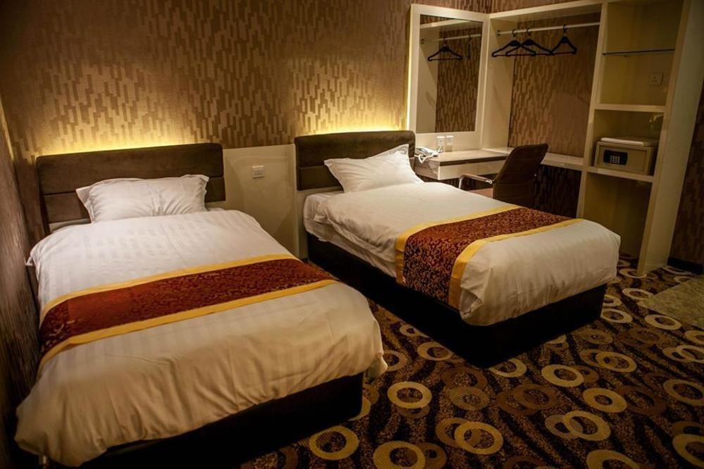 Golden Valley Hotel 2*
