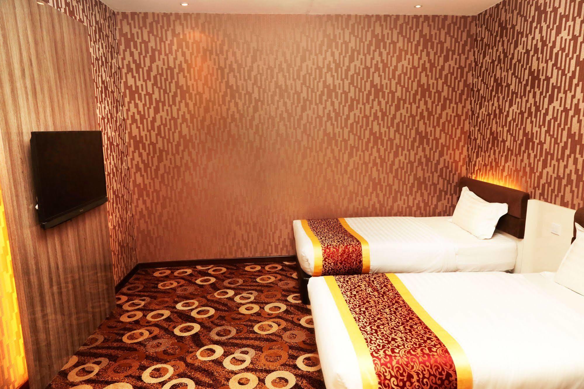 Golden Valley Hotel