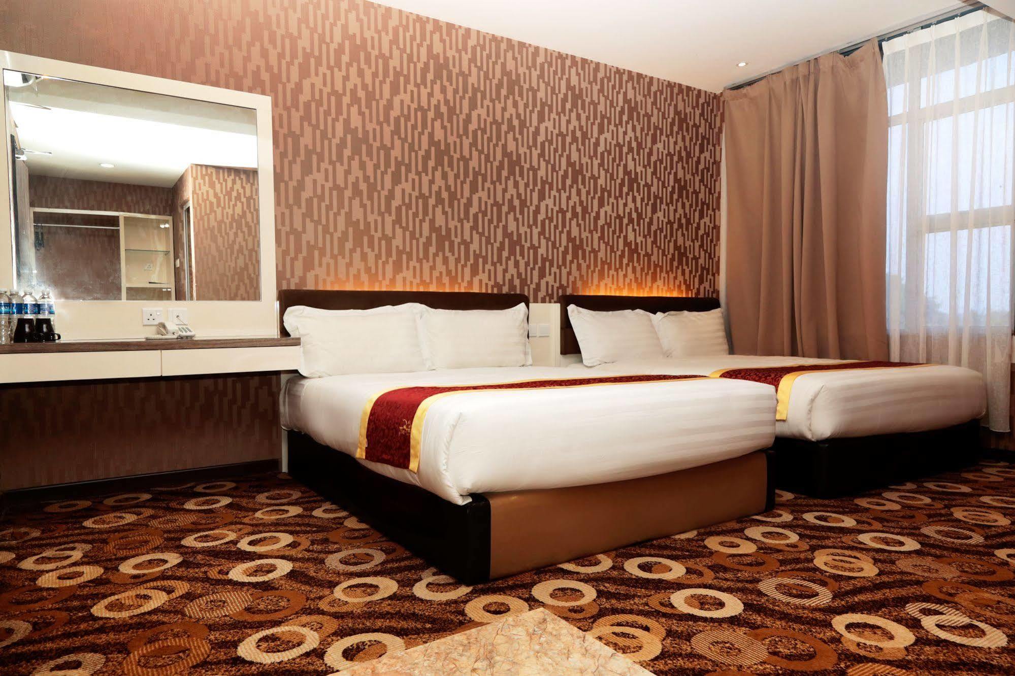 Golden Valley Hotel